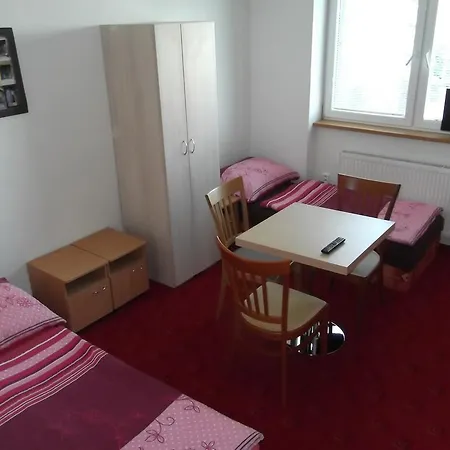 بيت ضيافة Penzion Apartmany Zlin 3*