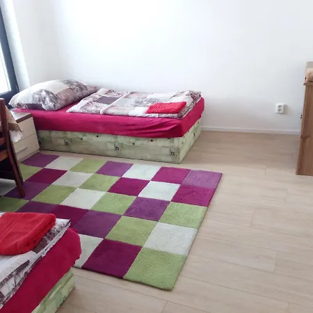 بيت ضيافة Penzion Apartmany Zlin 3*