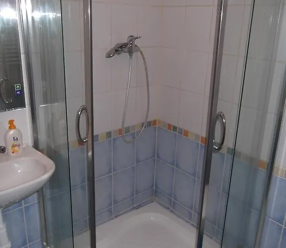 بيت ضيافة Penzion Apartmany Zlin 3*